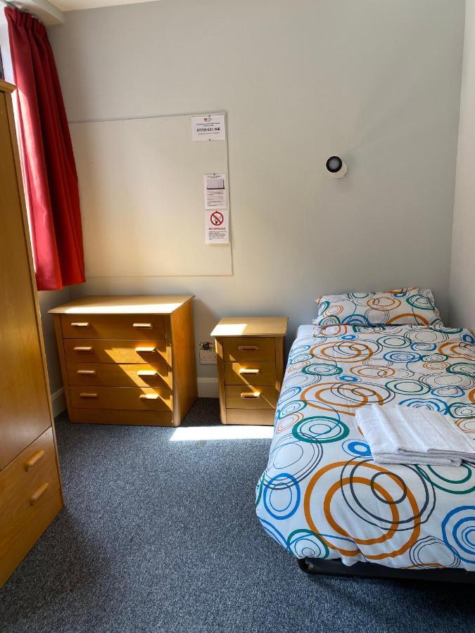 Charming Rooms For Students Only, Cricklewood Lane - Sk Londra Dış mekan fotoğraf