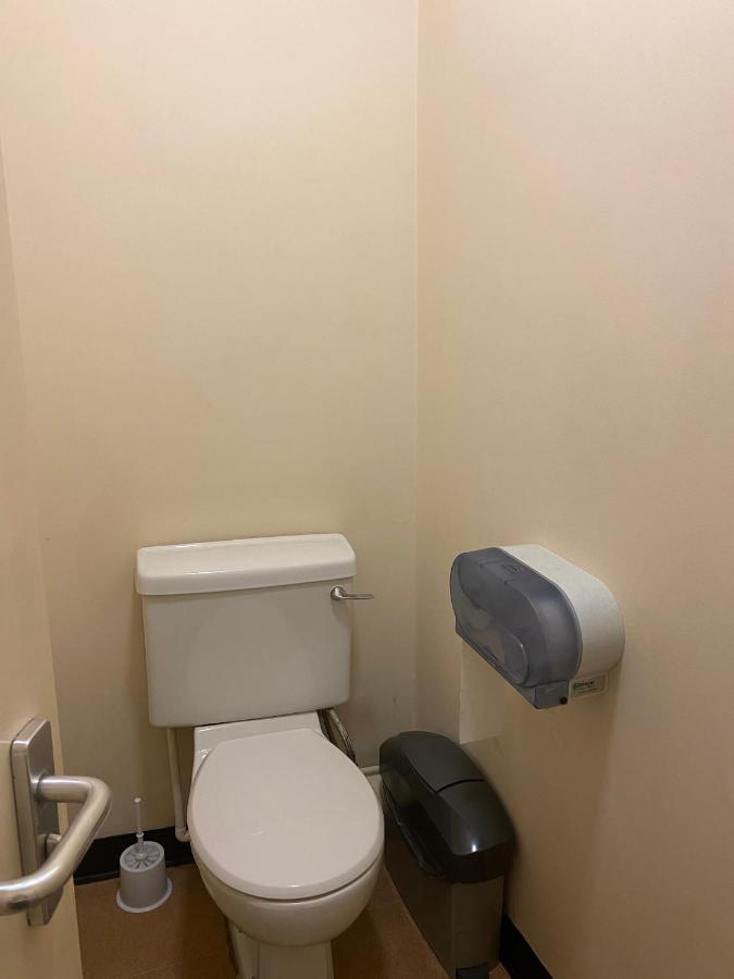 Charming Rooms For Students Only, Cricklewood Lane - Sk Londra Dış mekan fotoğraf